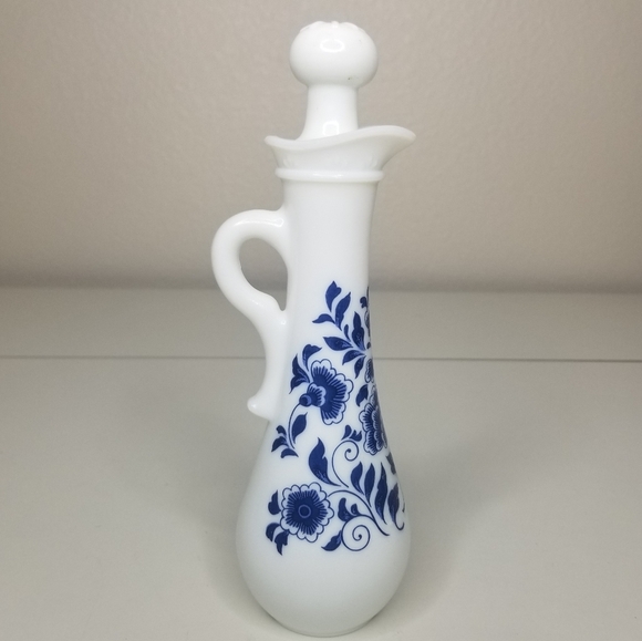 Vintage Avon Moodwind Foaming Bath Oil Milk Glass Decanter Blue‎ Flowers [Empty] - Picture 12 of 12